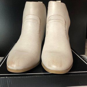 Qupid Posh Burnished Toe Western Booties